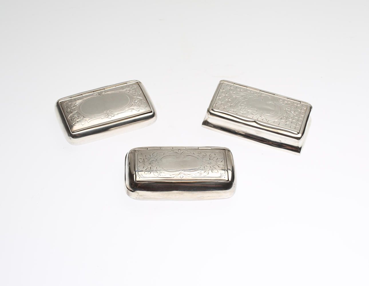 SNUSDOSOR, 3 st, silver, 1900-talets början.