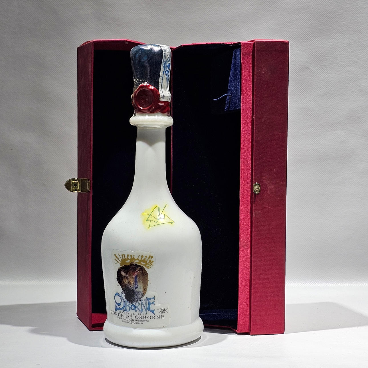 SALVADOR DALÍ. Conde de Osborne Schnapsflasche.