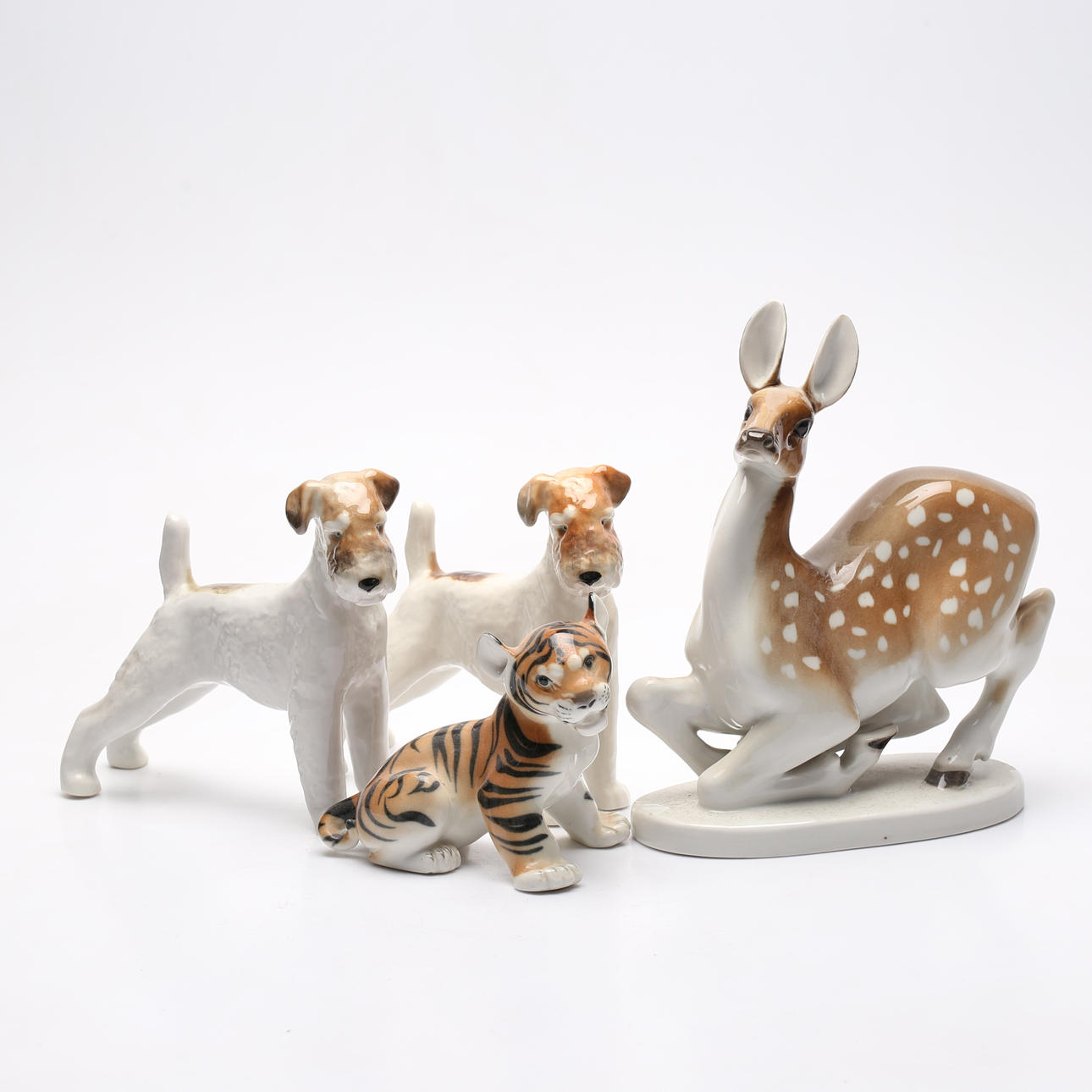 Fire Lomonosov figurer, Rusland.