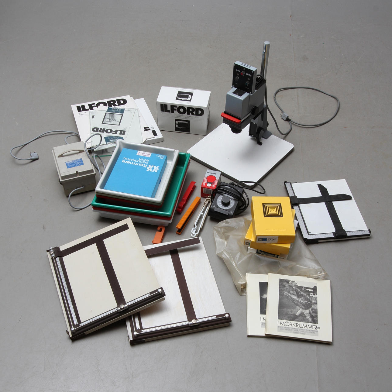 DARK ROOM EQUIPMENT, 20th century.
