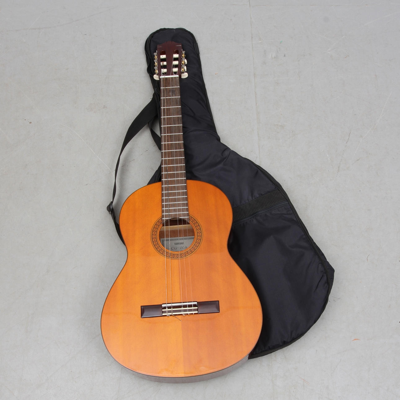 GITARR, Yamaha CG-100A.