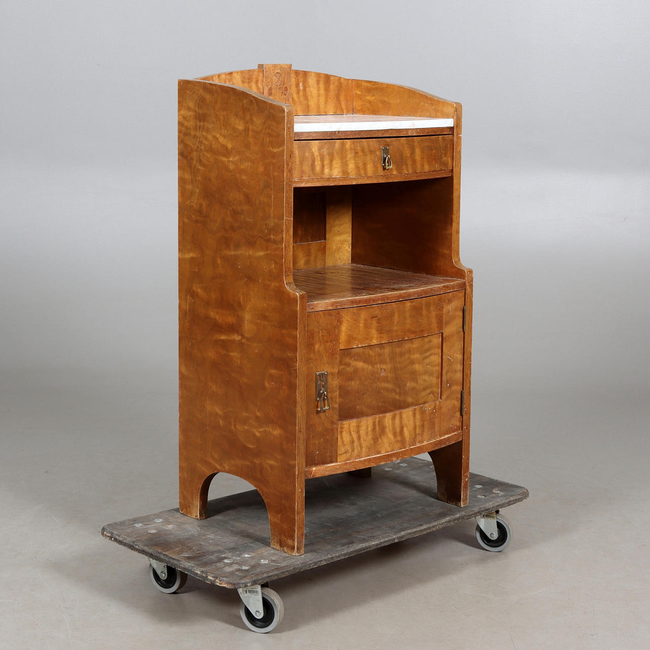 SÄNGBORD, björk, sten, jugend, 1900-talets början.