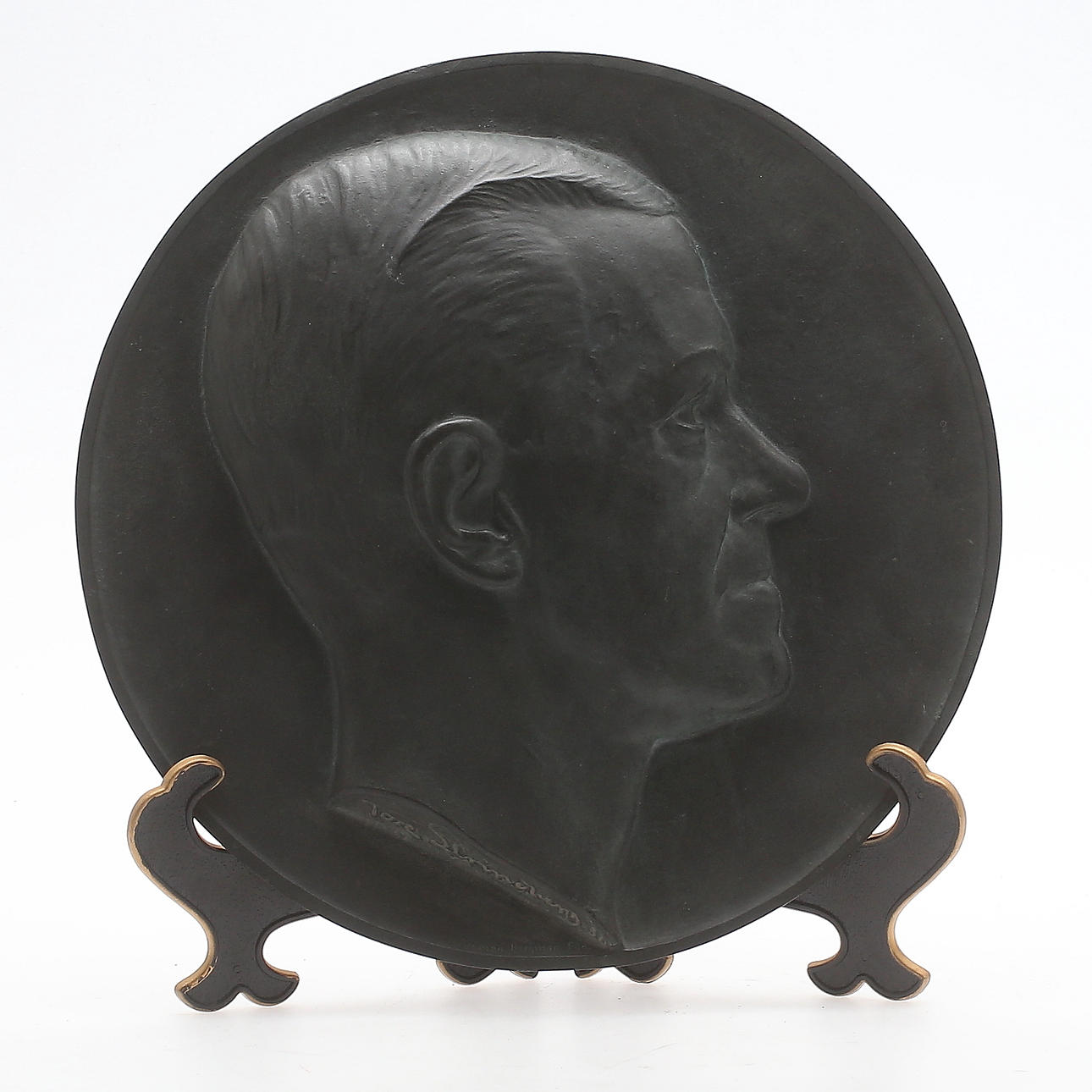 BRONSPLAKETT, föreställande Allvar Gullstrand (nobelpristagare fysiologi 1911), gjuten 1930.