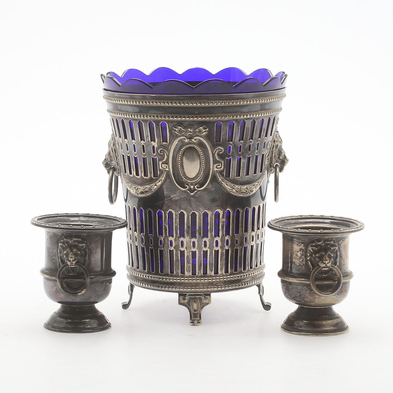 NYSILVERFÖREMÅL, 3 delar, 1900-tal.