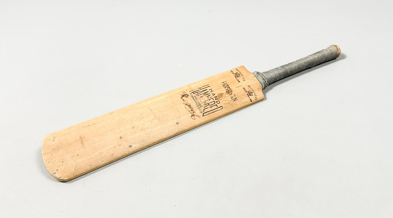 CRICKET RACK, Selected Willow, Pakistan.