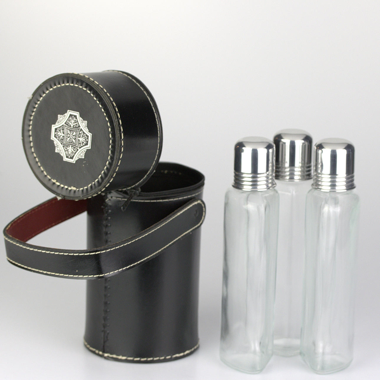 PLUNTOR, lasikotelo, 3 osaa, metall, 1900-luku.