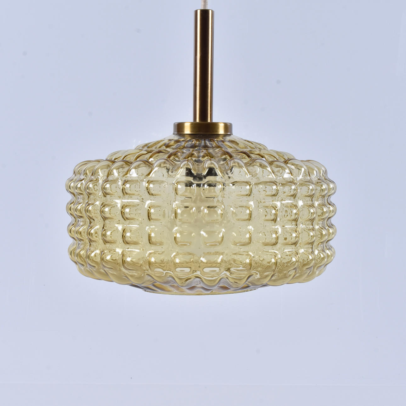 Eine Tischlampe, Messing/Glas, 1970er.