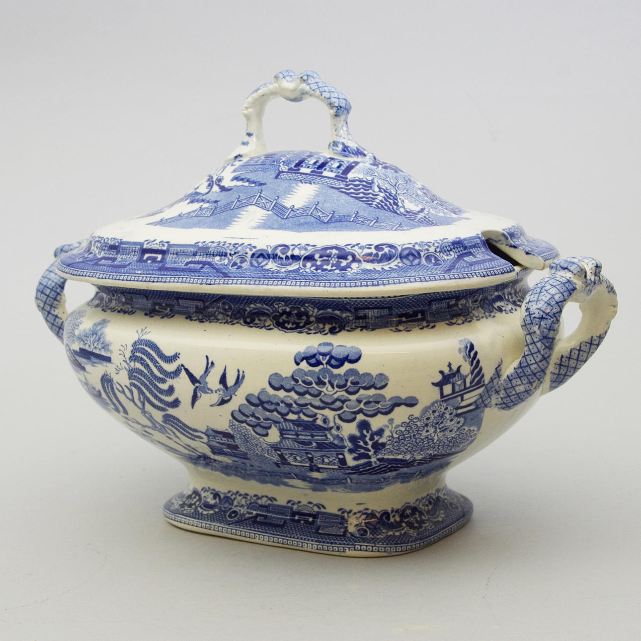 SOPPTERRIN, porslin, "Willow", Rörstrand.