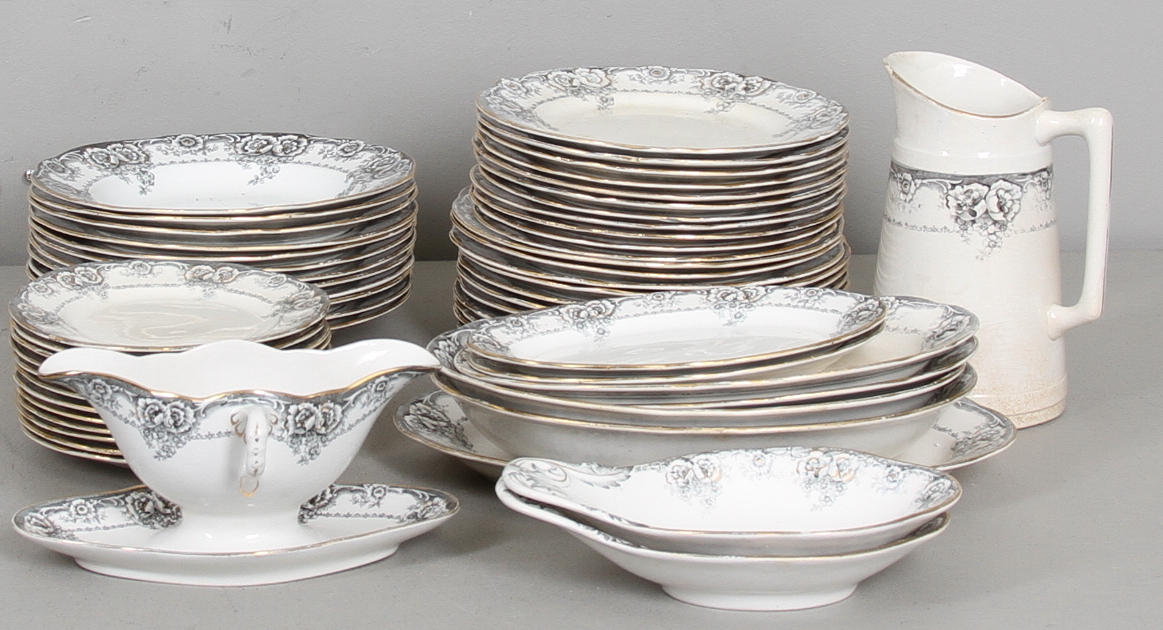 MATSERVIS, GRETA, 57 delar C:a 1910-20.