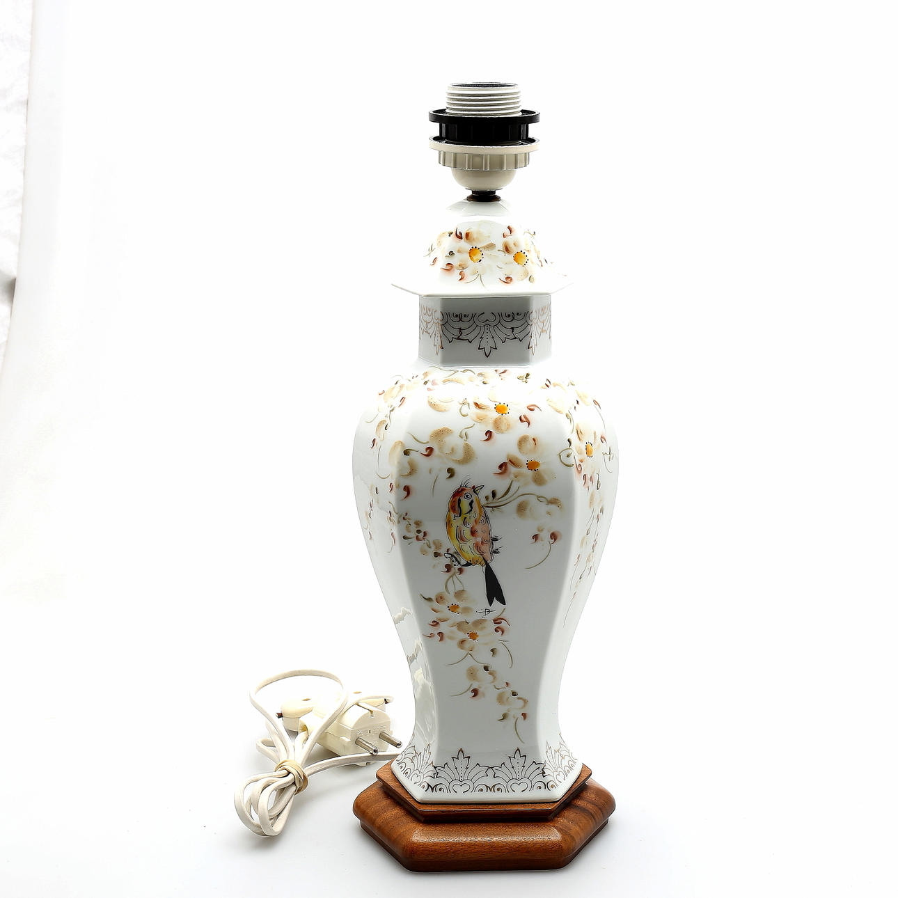 BORDSLAMPA i porslin, Limoges, Frankrike.