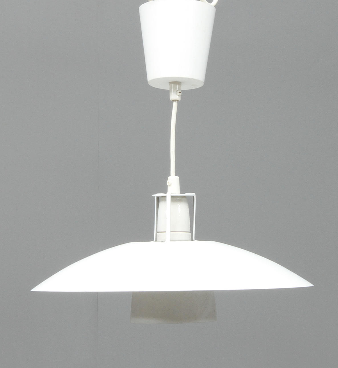 TAKLAMPA, design Juha Leiviskä, Artek, Finland, 1900-talets senare hälft.