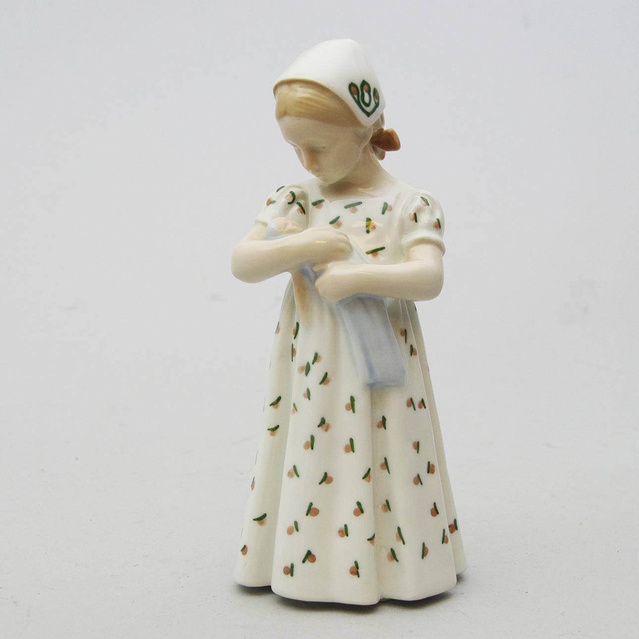 FIGURIN, flicka med docka, Bing & Gröndal.