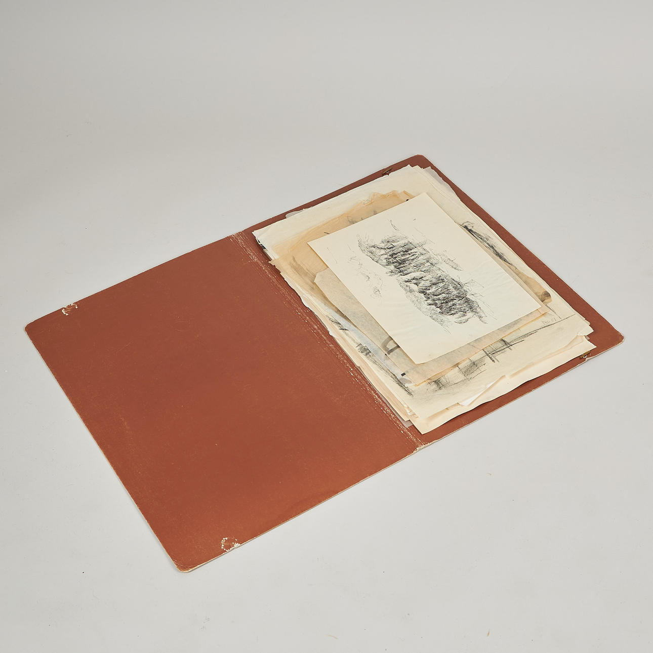 ANITRA LUCANDER. FOLDER, sheets with sketches, drawings watercolors, etchings, some signed.