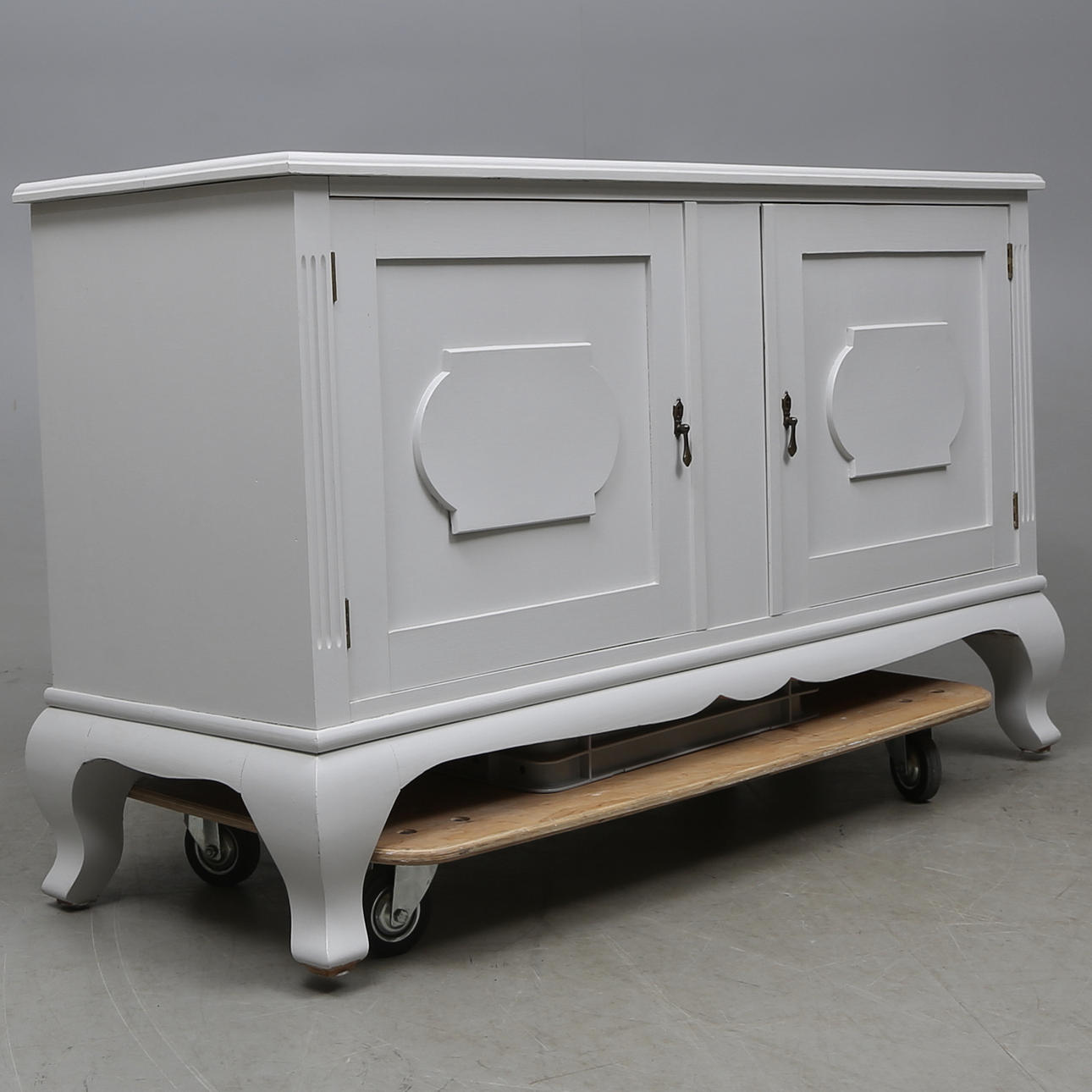 SIDEBOARD, 1900-tal.