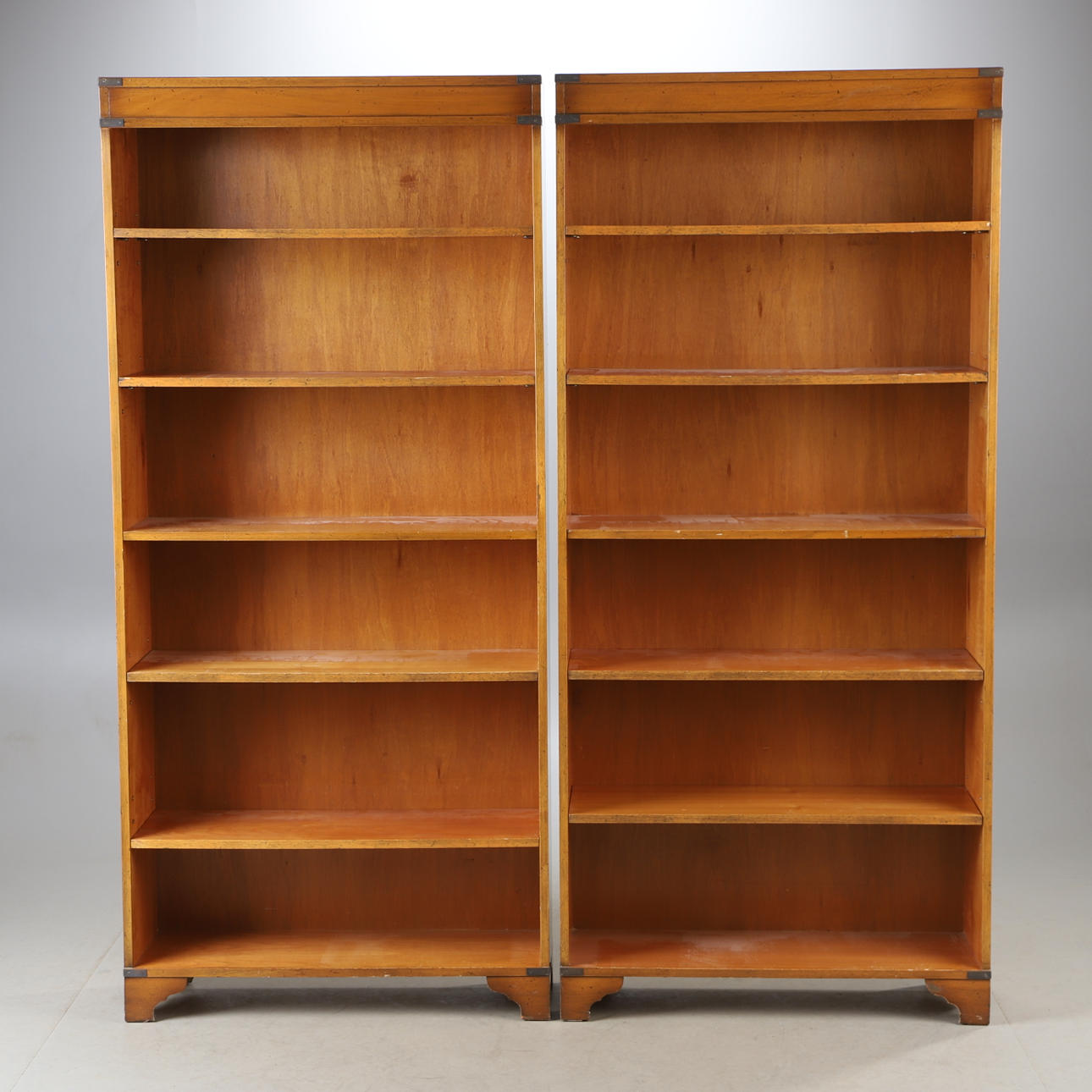 BÜCHERREGALE, 1 Paar, Eibe, englischer Stil.