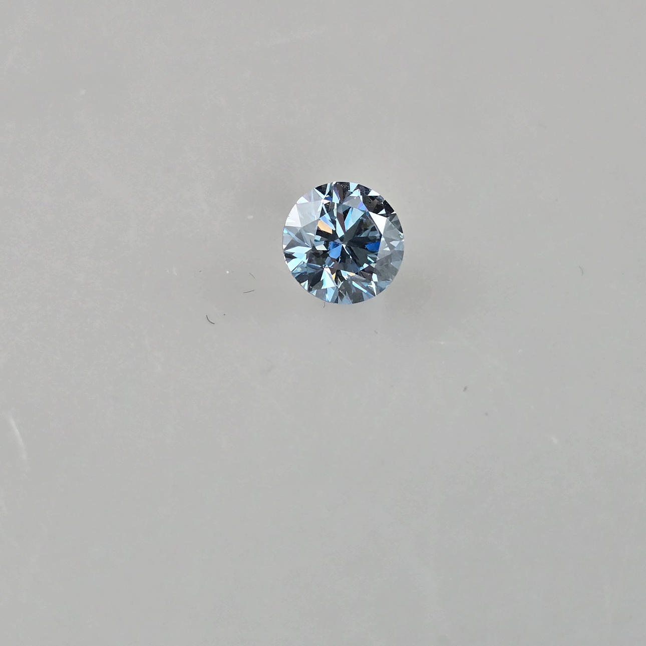 - 2.04 ct ice blue diamond IGI certificate.