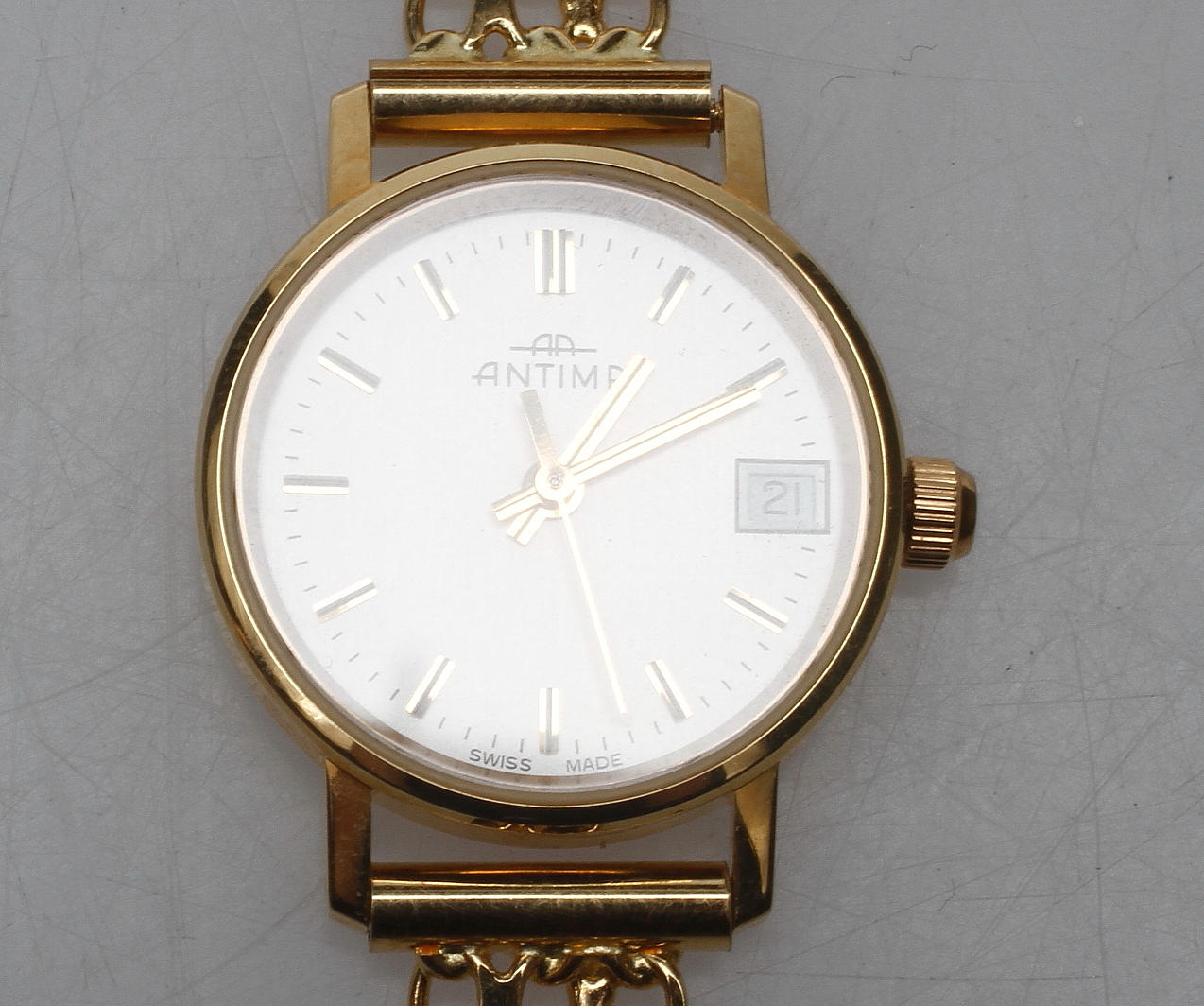 DAMUR ANTIMA 18K MED X-LÄNK 18K, total vikt ca 25,5 gr.