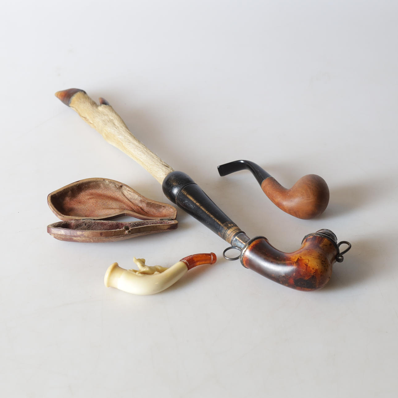 PIPOR, 3 st, 1800-/1900-tal. Övrigt - Övrigt - Auctionet