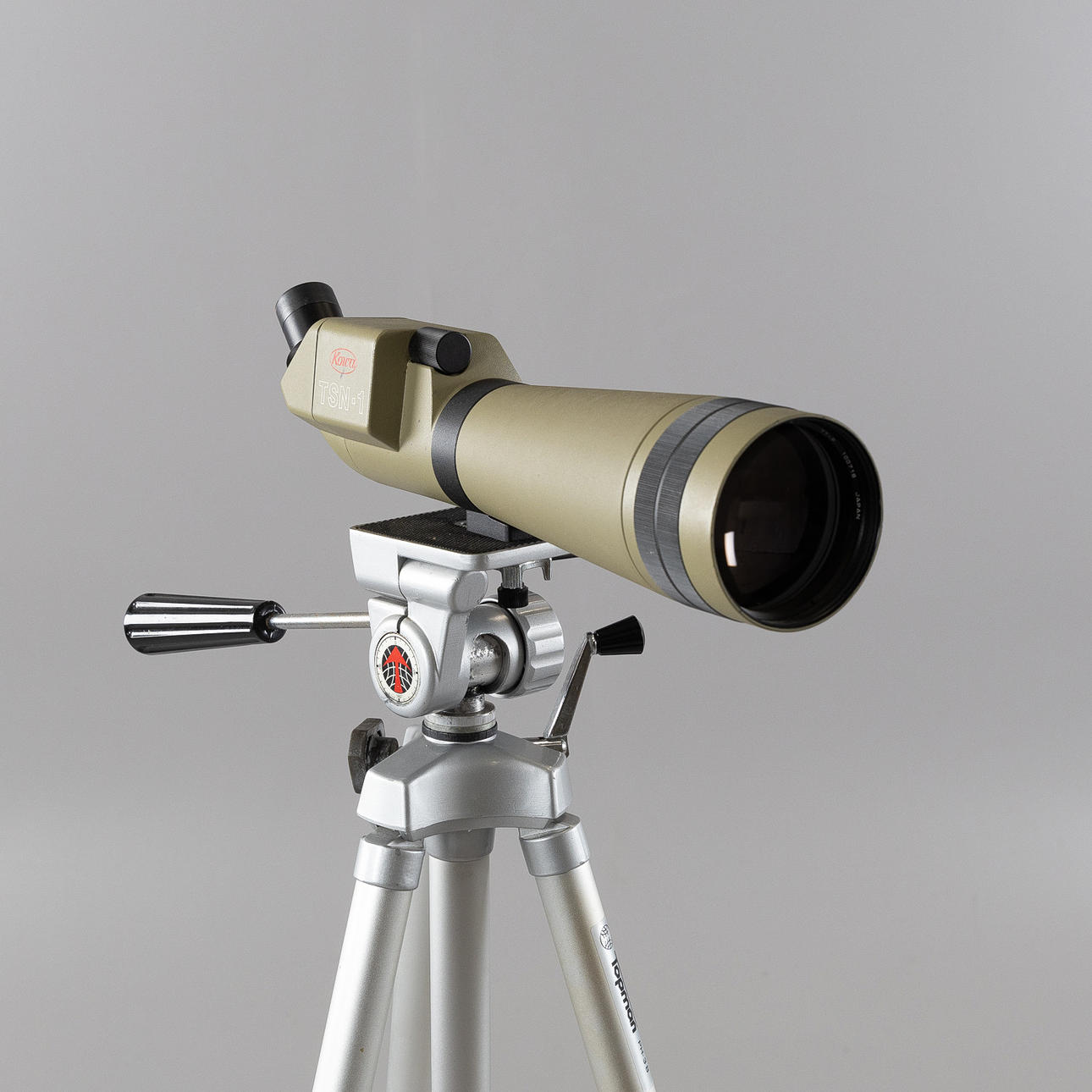 RÖHRENFERNGLAS, mit Stativ, KOWA, TSN-1.