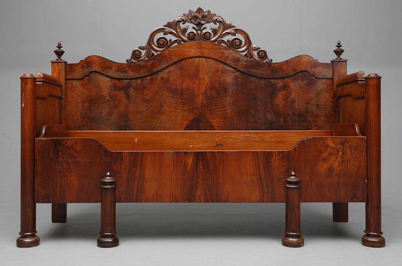 SÄNG, valnöt, nyrokoko, 1800-tal.