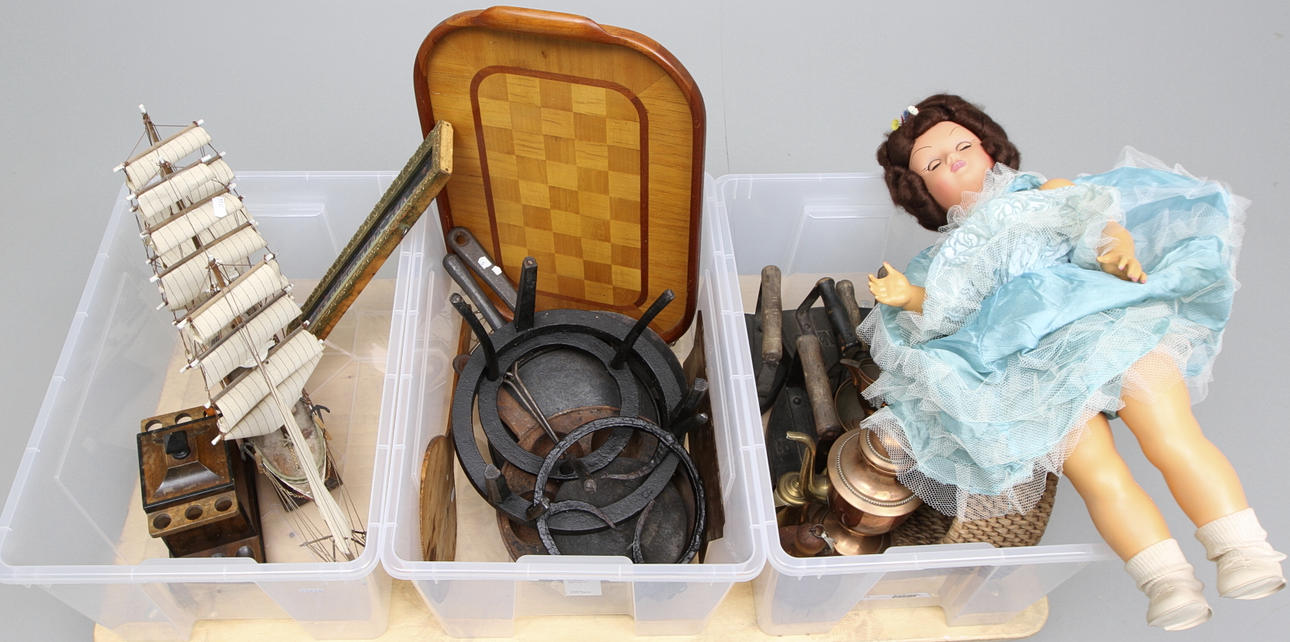 DIVERSE bl.a. modellskepp, gjutjärnsföremål, 1800-1900-tal.