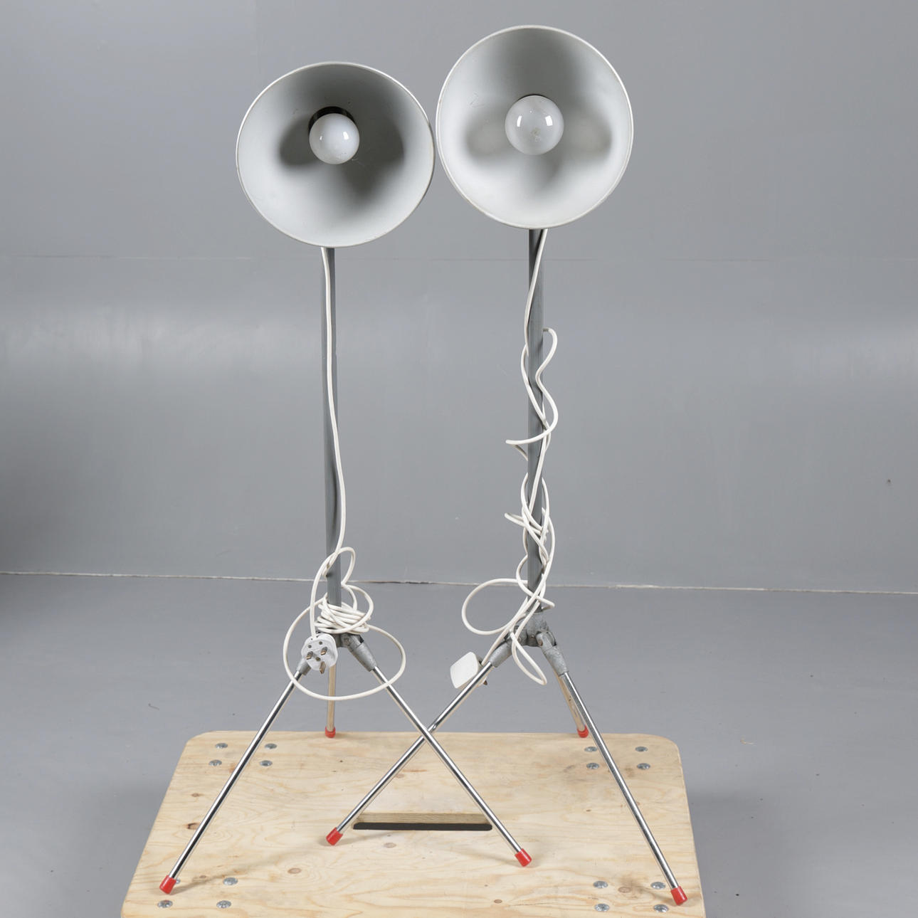 A PAIR OF CHROME STUDIO LIGHTS (2).