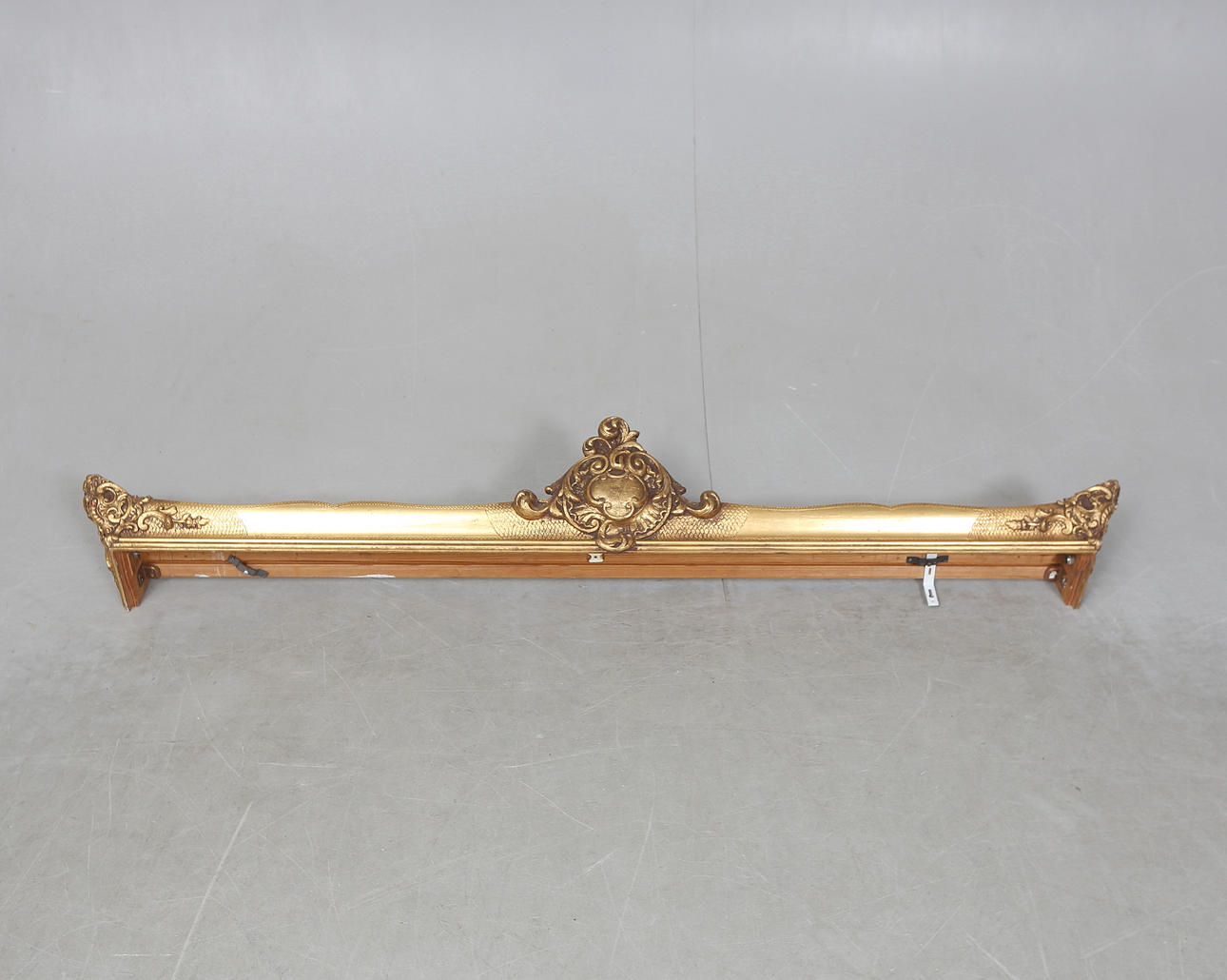 KARNIIS, puinen, pastellage, 1900-tal.