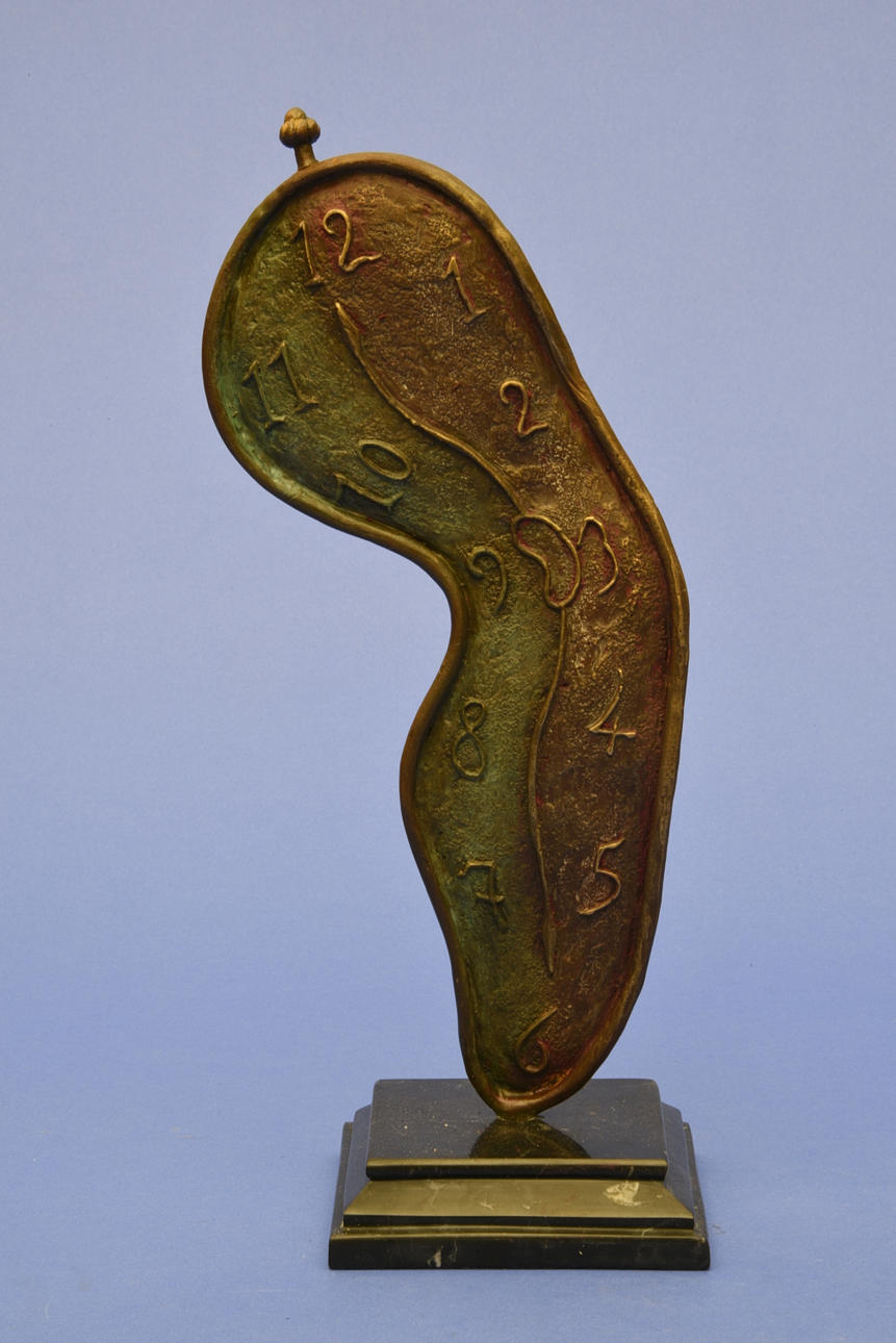 DALI, SALVADOR (1904 FIGUERES - 1989 EBENDA). EFTER. Peristens av minnet.