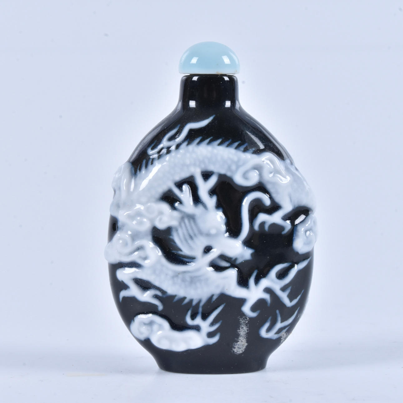 NUUSKAPULLO, lasia, Kiina, 1900-luku.