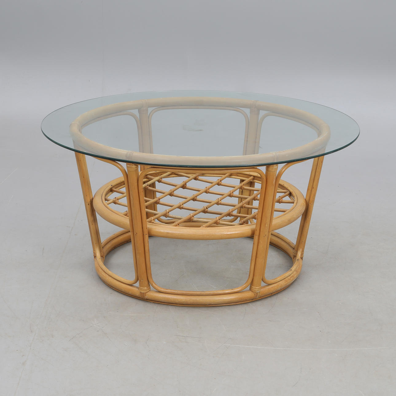MESA DE JARDÍN, tapa de bambú/cristal.