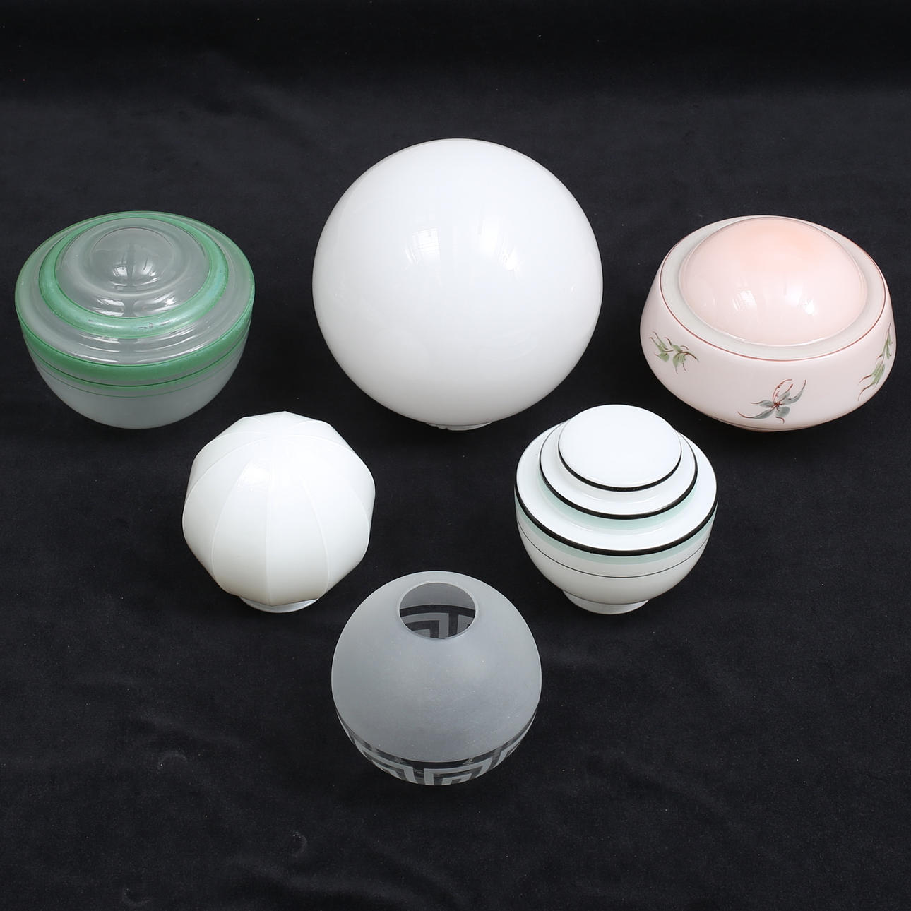 LAMPKUPOR, 6 stycken, glas,. 1900-talets första hälft.