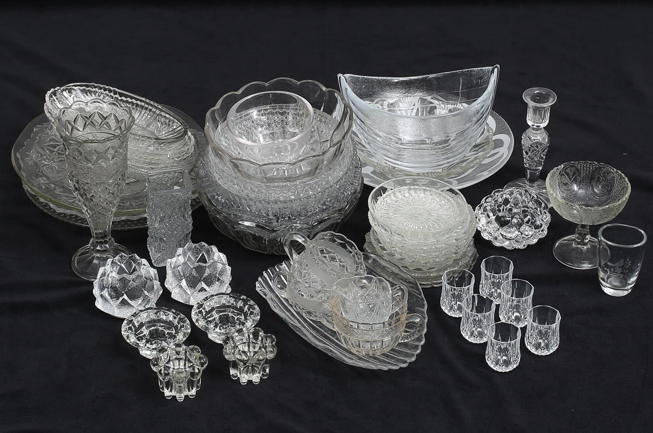 GLAS, 49 delar, bl.a Cristal d'Arques, Nybro Sweden, m.m, 1900-tal.