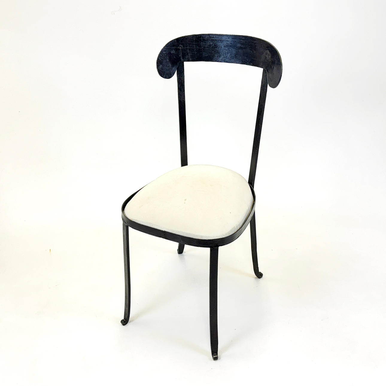 KONST- OCH HANTVERKSSTOL.