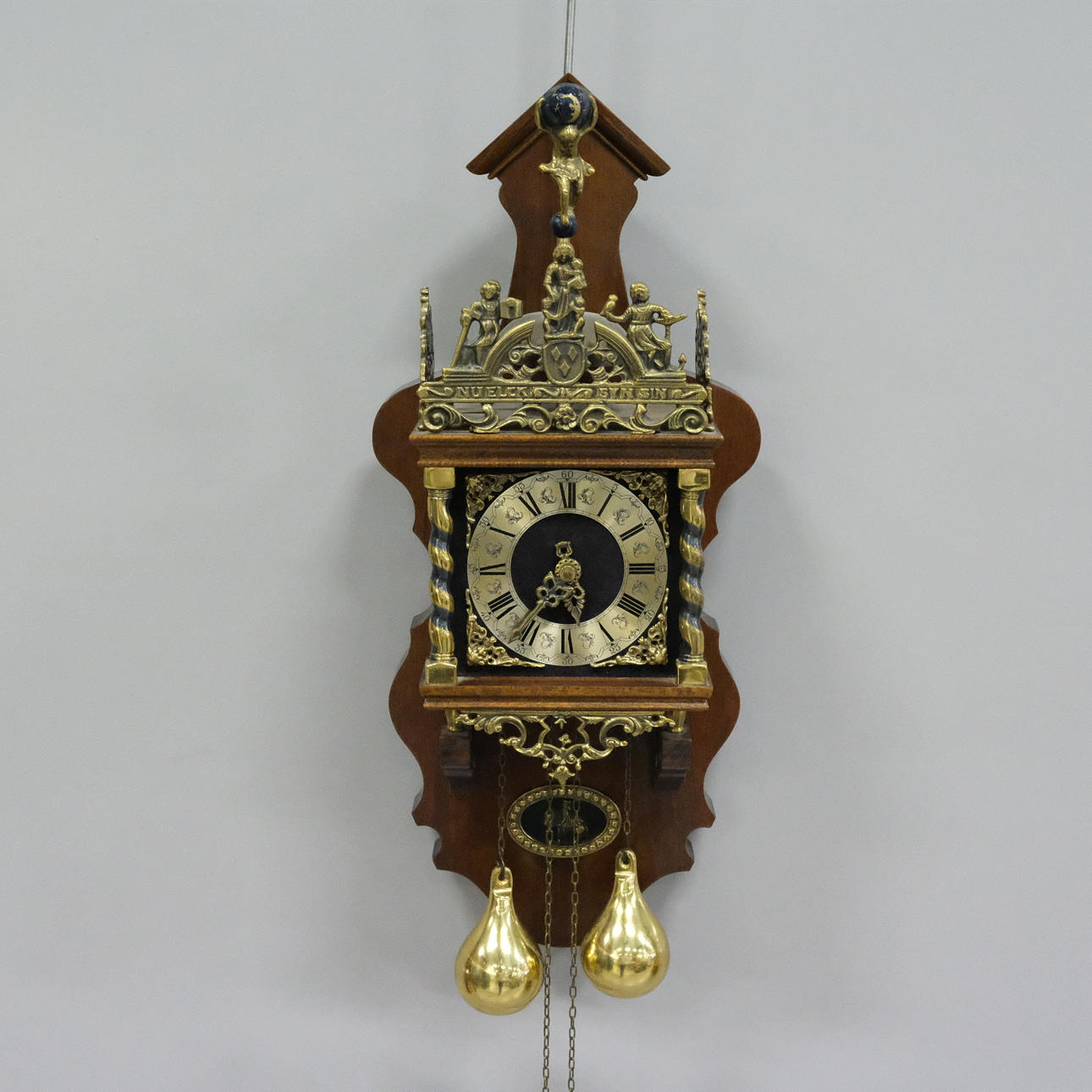 WALL CLOCK WUBA.