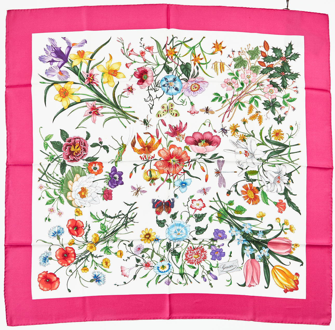 GUCCI, scarf, “Flora”.