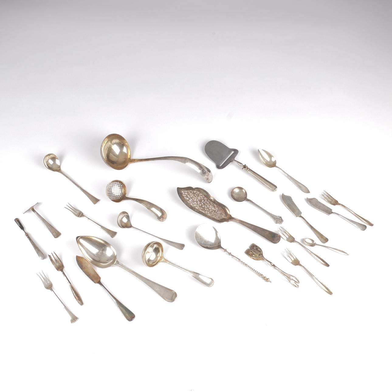 DIV SILVERWARE, silver and nickel silver, mainly Holland.