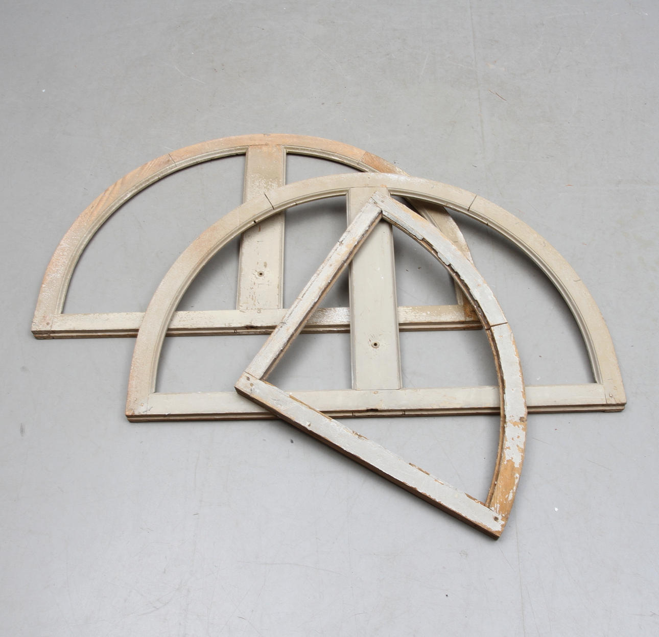 FÖNSTERKARMAR, 3 st, 1900-tal.