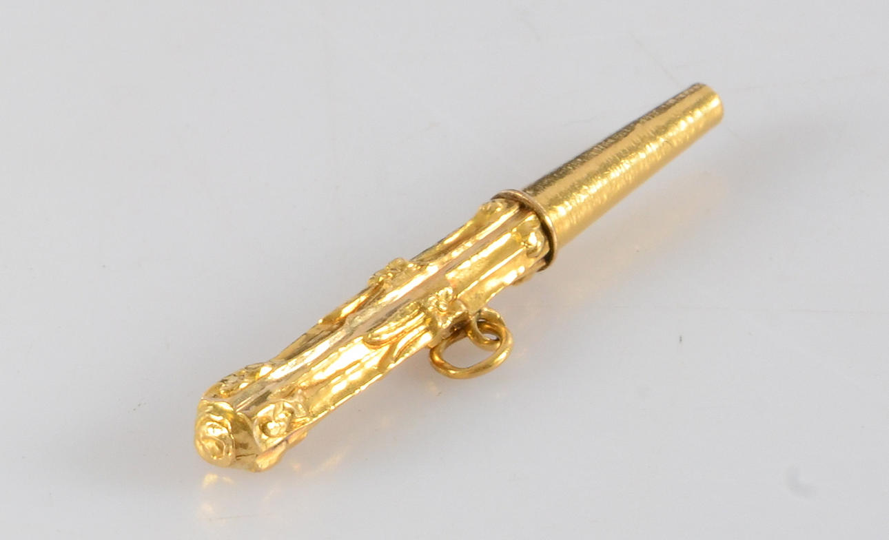 POCKET WRENCH, 18K, mid 19th century.