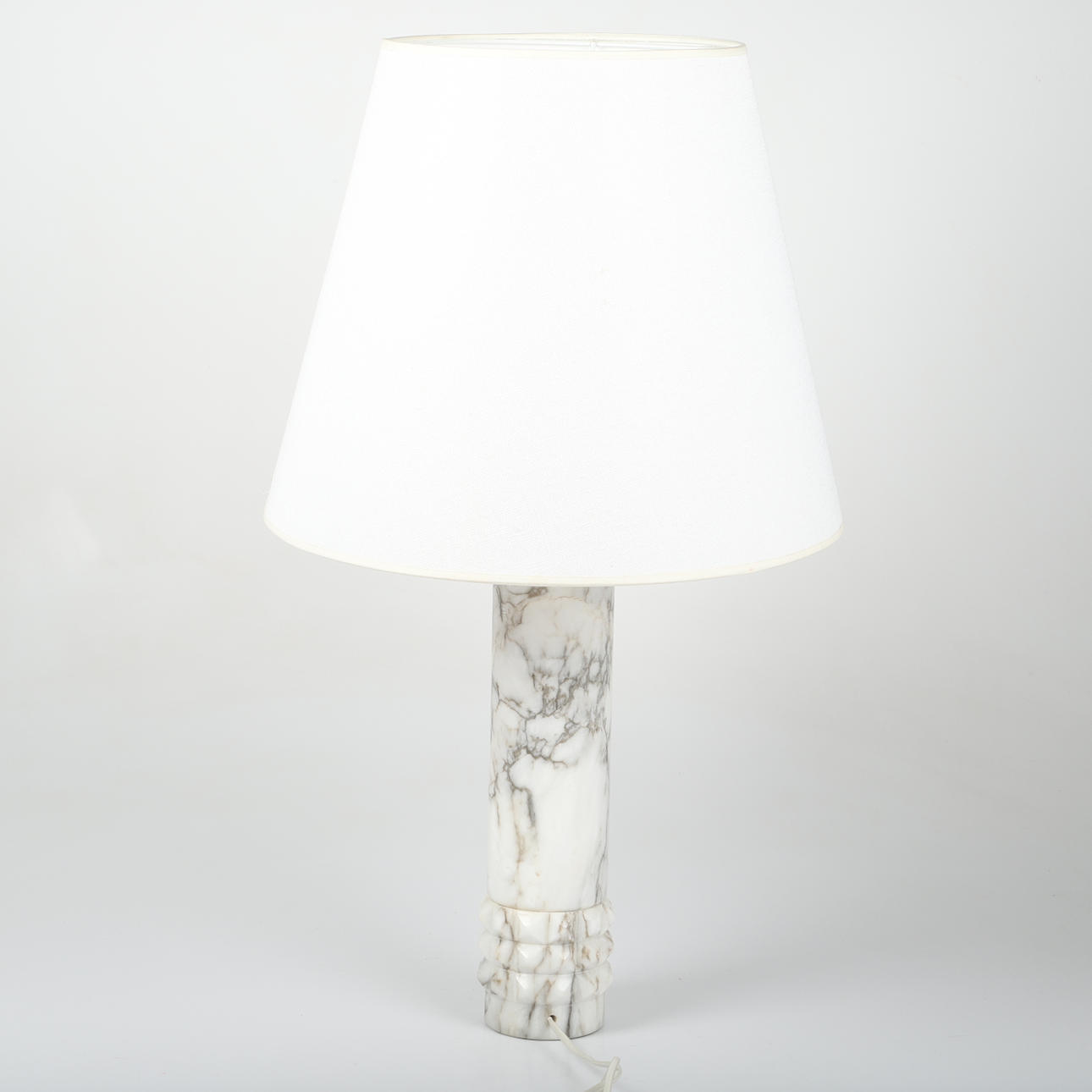 A marble table lamp, 21st century.