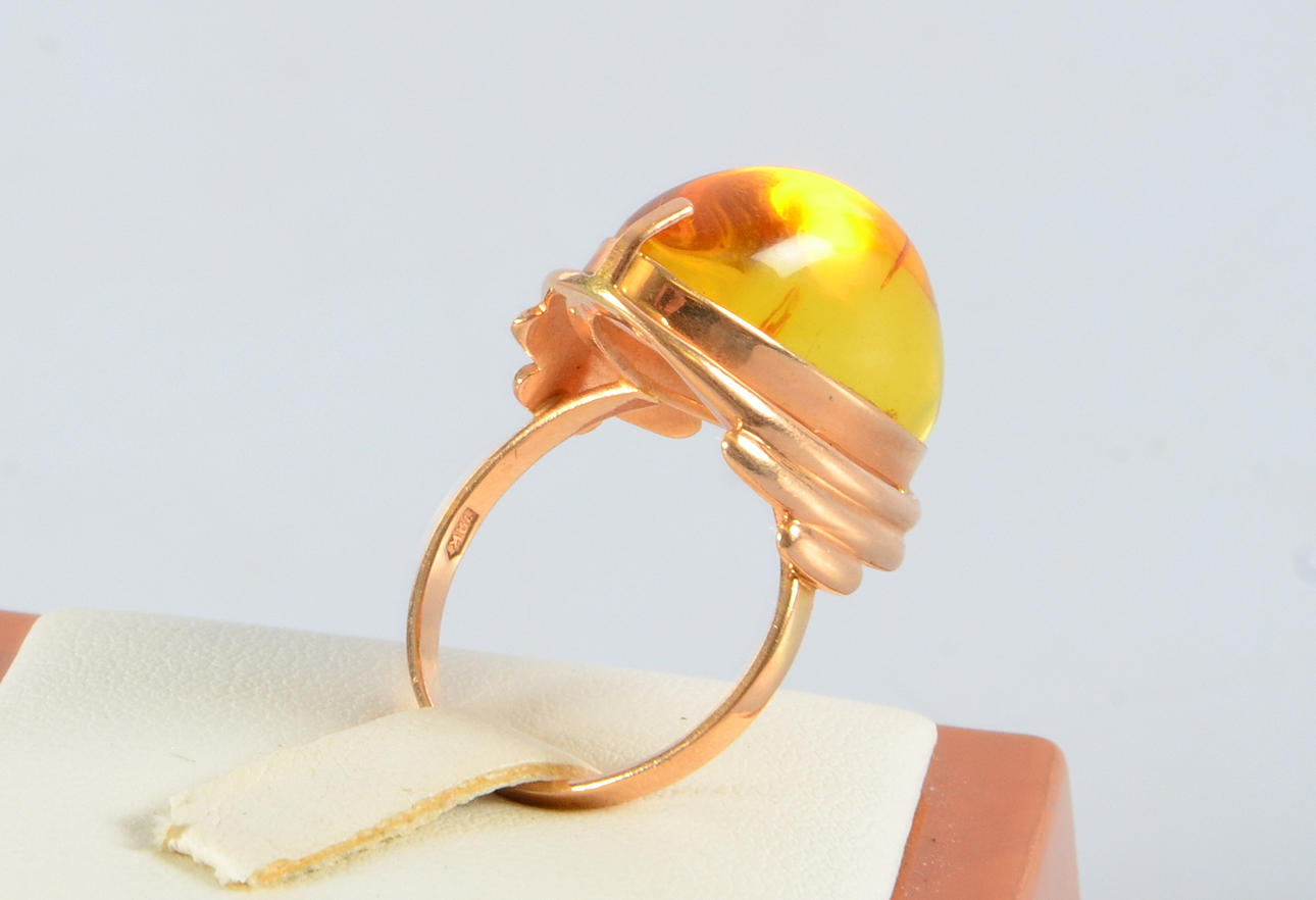 RING MED BÄRNSTEN, 14K, Sovjetunionen.