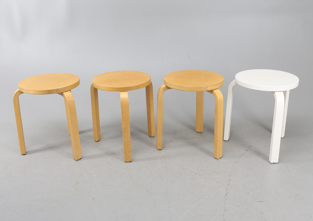 ALVAR AALTO. Pallar, 4 st, Björk, Artek.