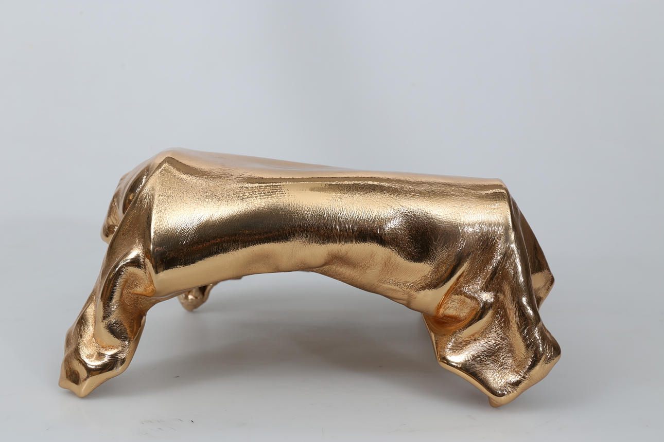 PALL, plast, förgylld, 1900-2000-tal.