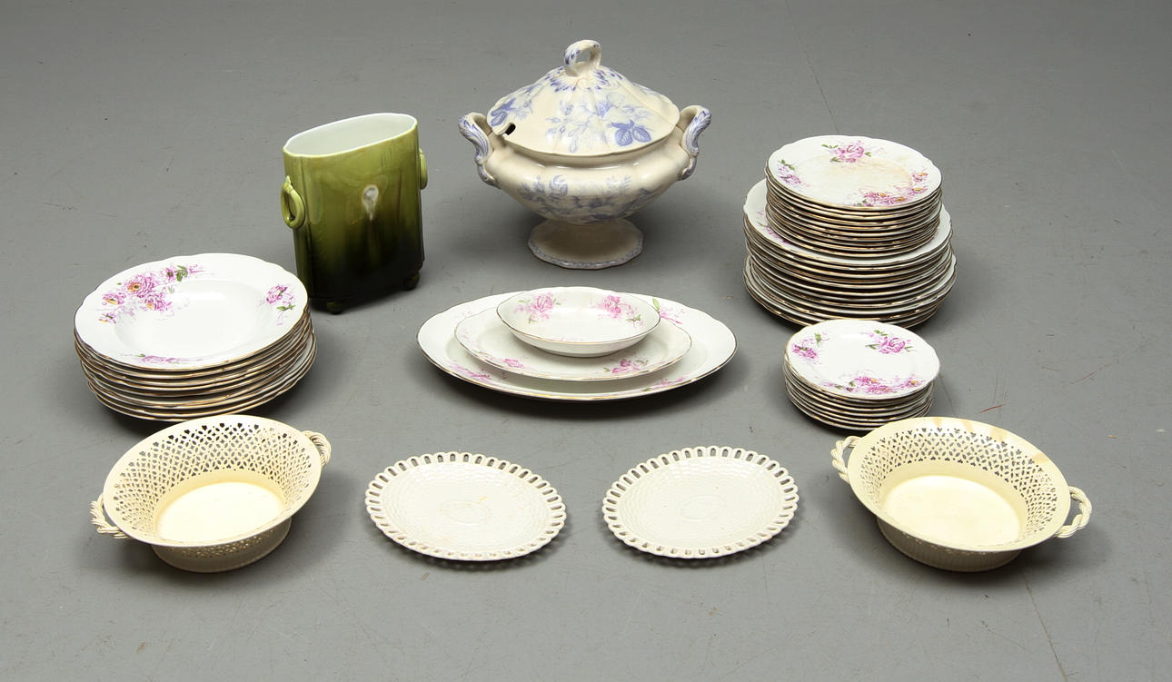 PARTI PORSLIN, bland annat matservisdelar "Ingeborg" Göteborg.