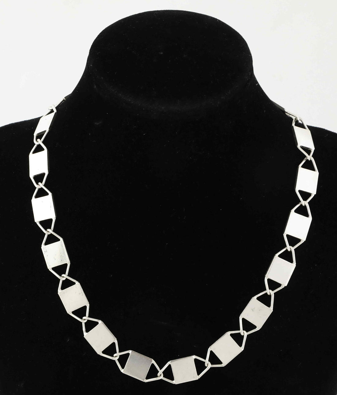 ARVO SAARELA. necklace, silver, Enköping, 1966.