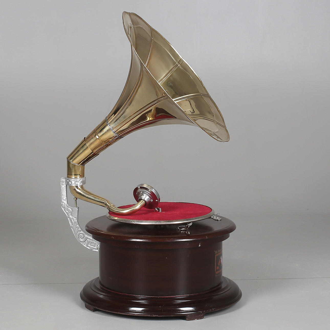 TRATTGRAMMOFON, sent 1900-tal/samtida.