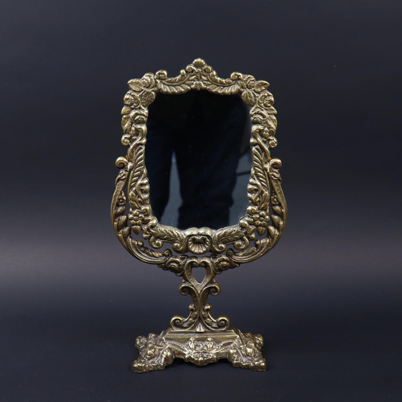 Bordspejl, bronzeret metal, 18./20. århundrede.