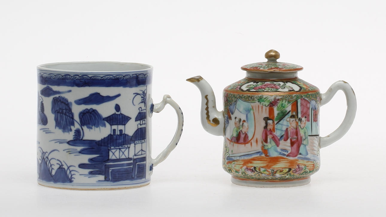KOPP samt TEKANNA, porslin, Kina, 1800-tal.