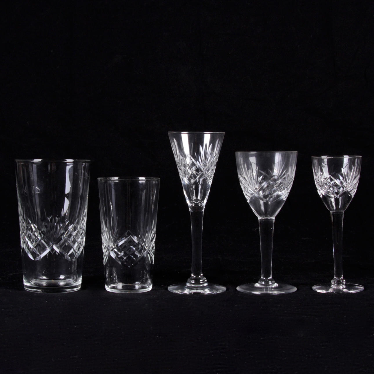 GLASSERVIS, 44 delar, helgaslipade, 1900-tal.