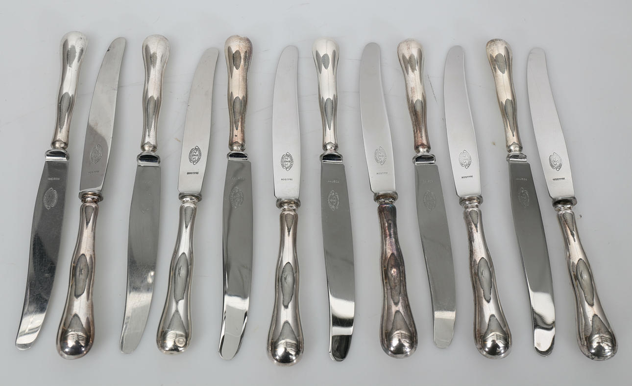 MATKNIVAR, silver, 12 stycken, total vikt cirka 800 gram.