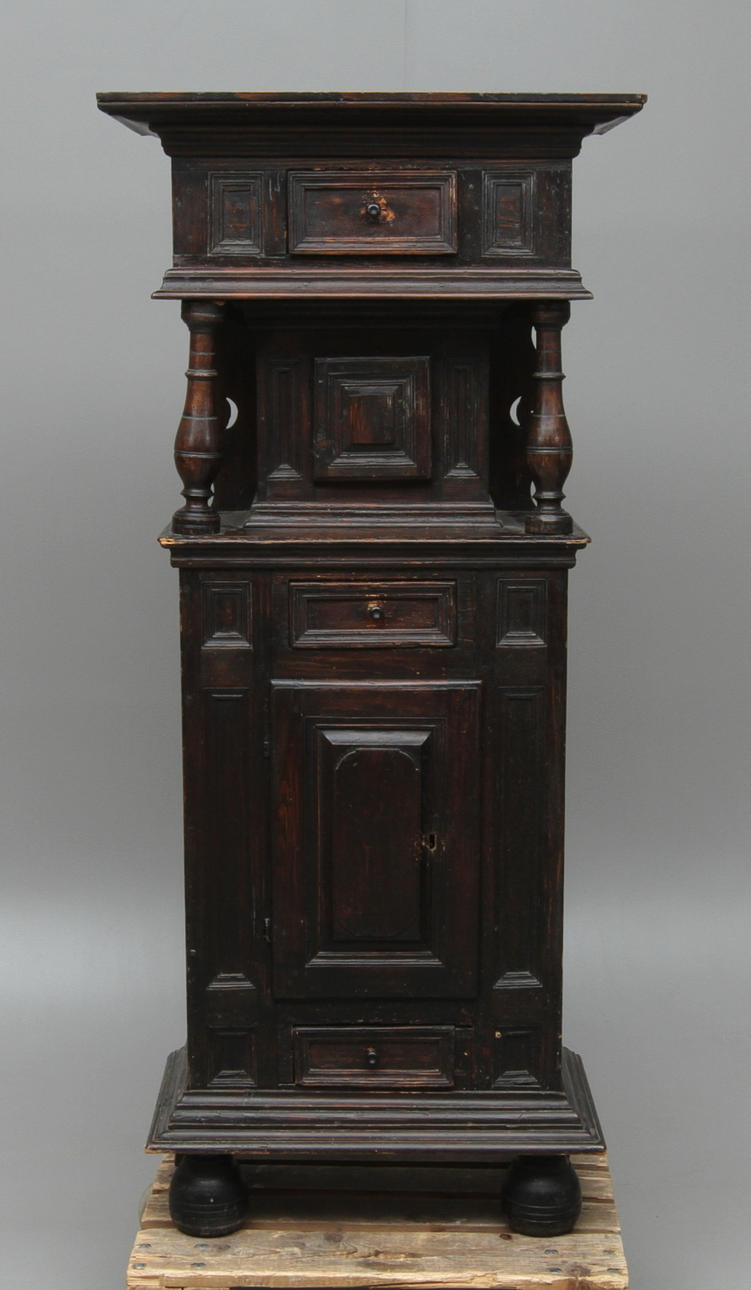 SKÅP, barock, 1600/1700-tal.